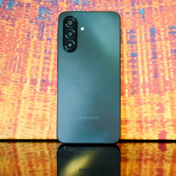 گوشی موبایل سامسونگ مدل Galaxy A17 4G دو سیم کارت ظرفیت 128 گیگابایت و رم 6 گیگابایت